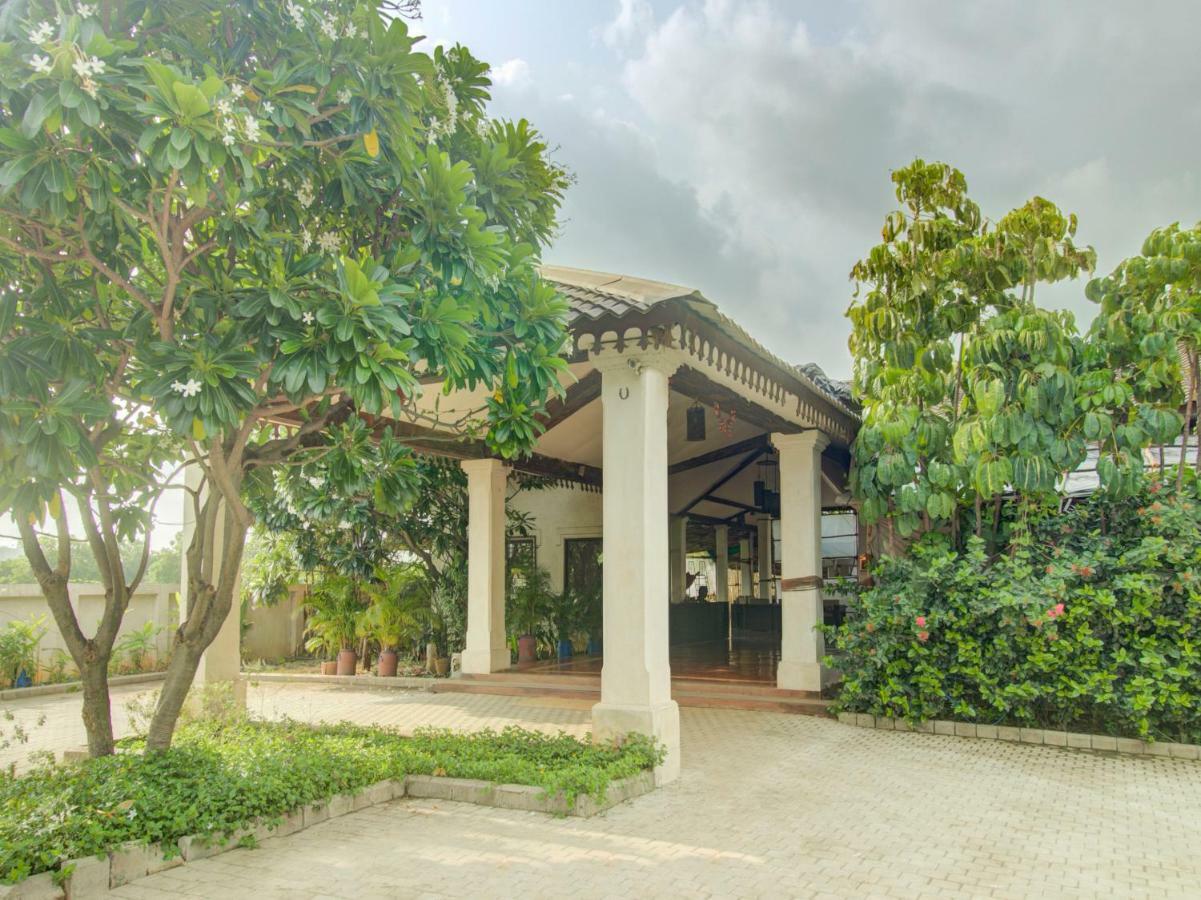 فندق دايففي  Capital O 36727 Plush Retreat المظهر الخارجي الصورة