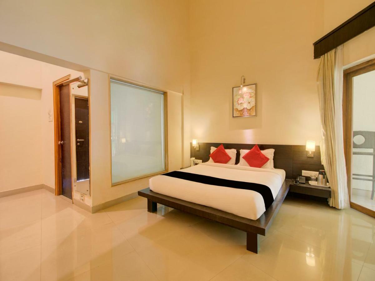 فندق دايففي  Capital O 36727 Plush Retreat المظهر الخارجي الصورة
